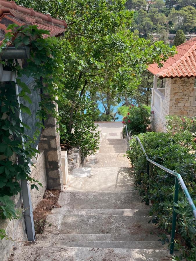 Holiday Home Dora Splitska Esterno foto