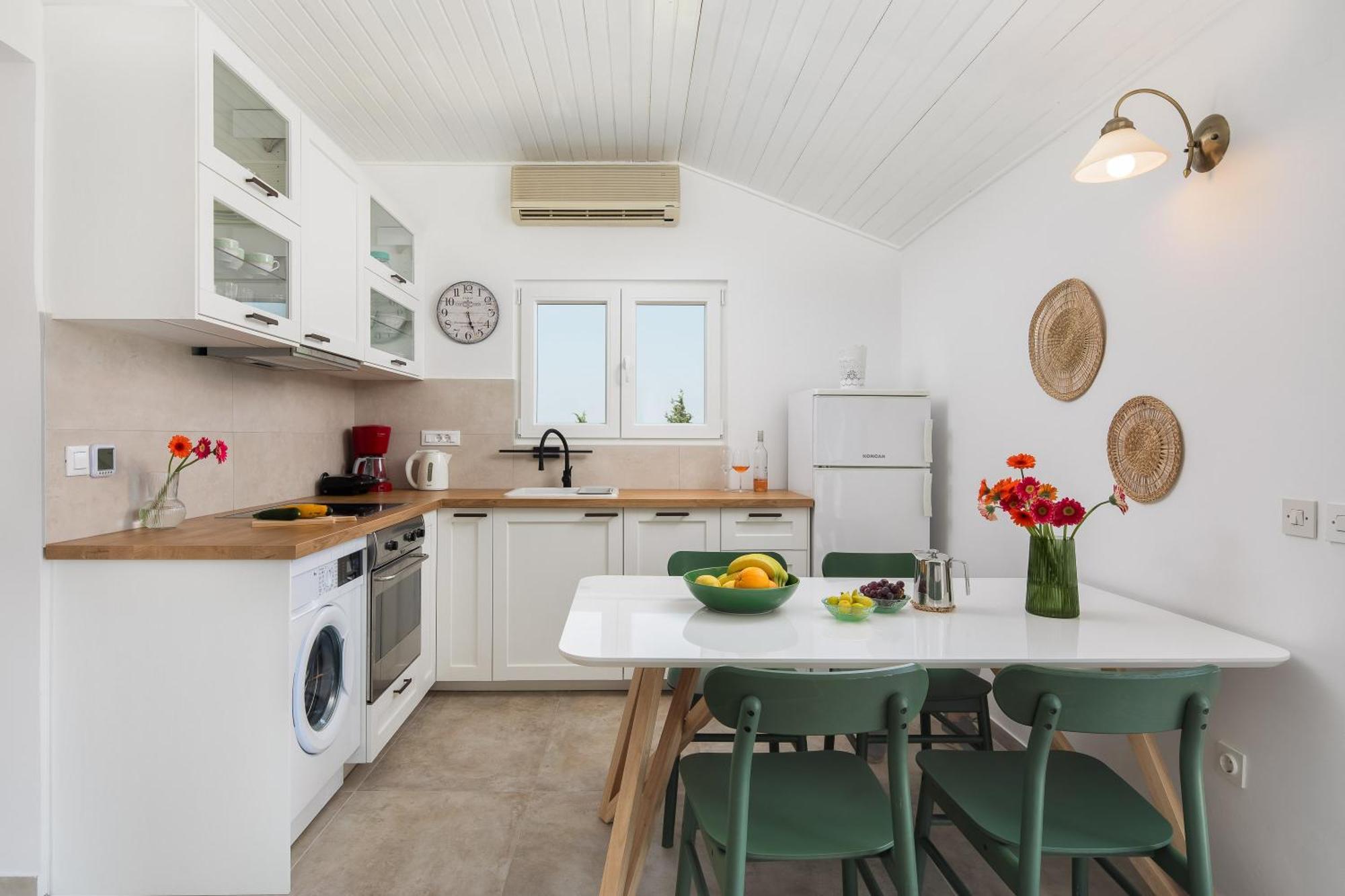 Holiday Home Dora Splitska Esterno foto